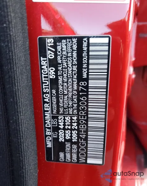 2014 Mercedes-Benz C 250 z USA, uszkodzony, nr VIN WDDGF4HB9ER306178